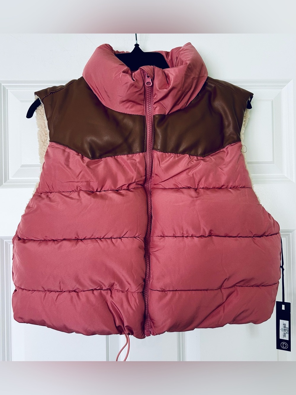 Dictionary Cropped Puffer Vest with Brown Yoke in Dusty Rose NWT